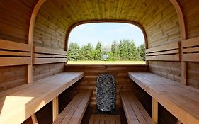 Cavendish Lodge & Cottages